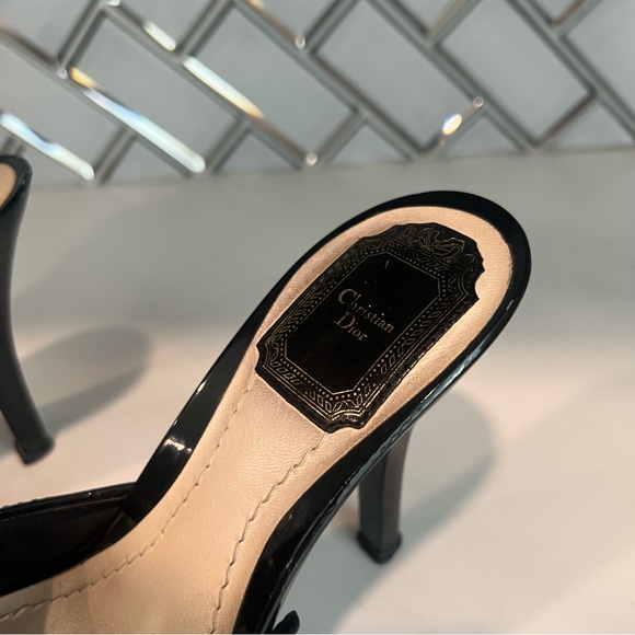 DIOR CANNAGE BLACK PATENT LEATHER BOW SLIDE SANDALS SIZE 38.5 - Picture 8 of 16
